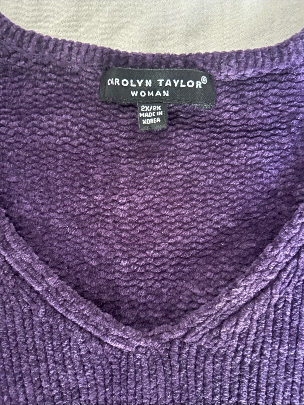 Carolyn Taylor Woman Purple V-Neck Sweater
